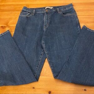 Levi’s relaxed boot cut 550 jeans